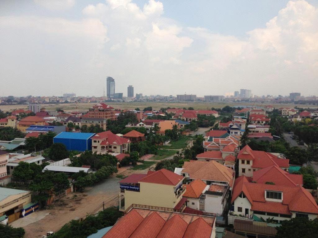 โรงแรมมิดแลนด์ พนมเปญ ภายนอก รูปภาพ