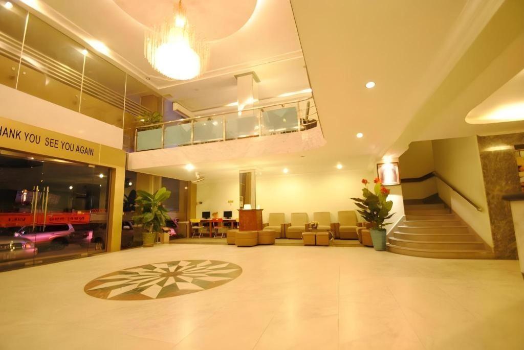 โรงแรมมิดแลนด์ พนมเปญ ภายนอก รูปภาพ